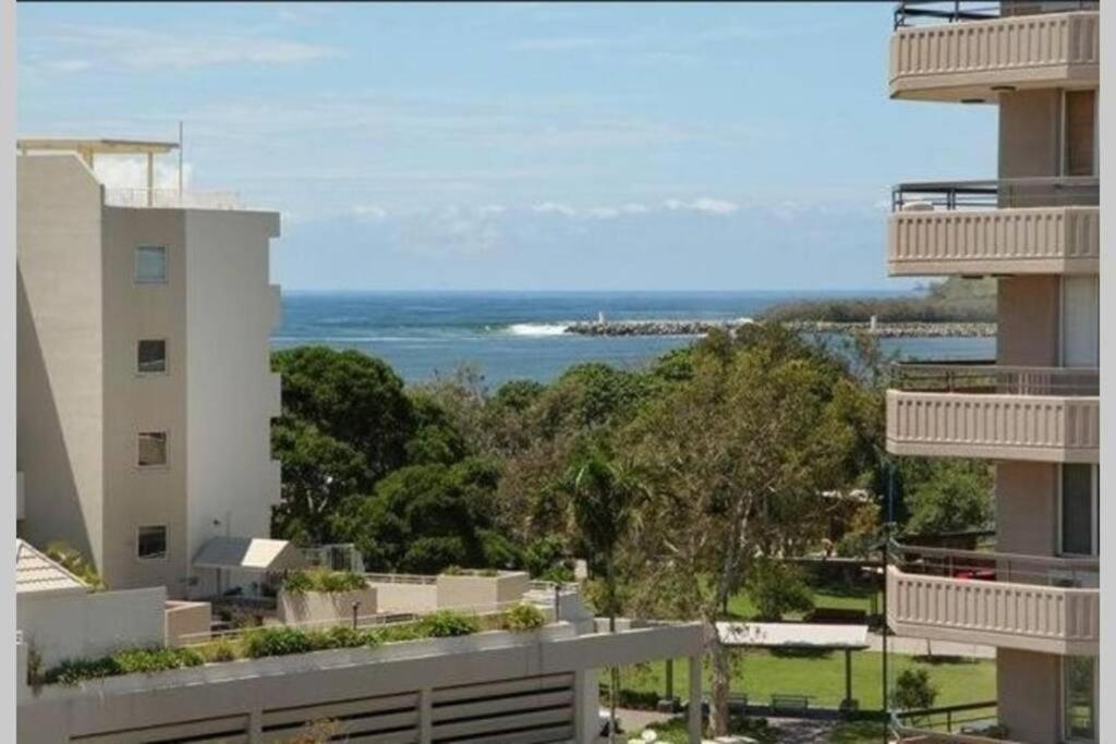 Nautilus Resort - Private Apartment Mooloolaba Luaran gambar
